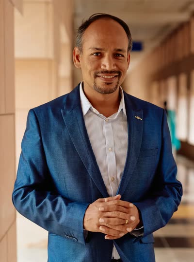 Portrait of Prof. Sumeet Kumar